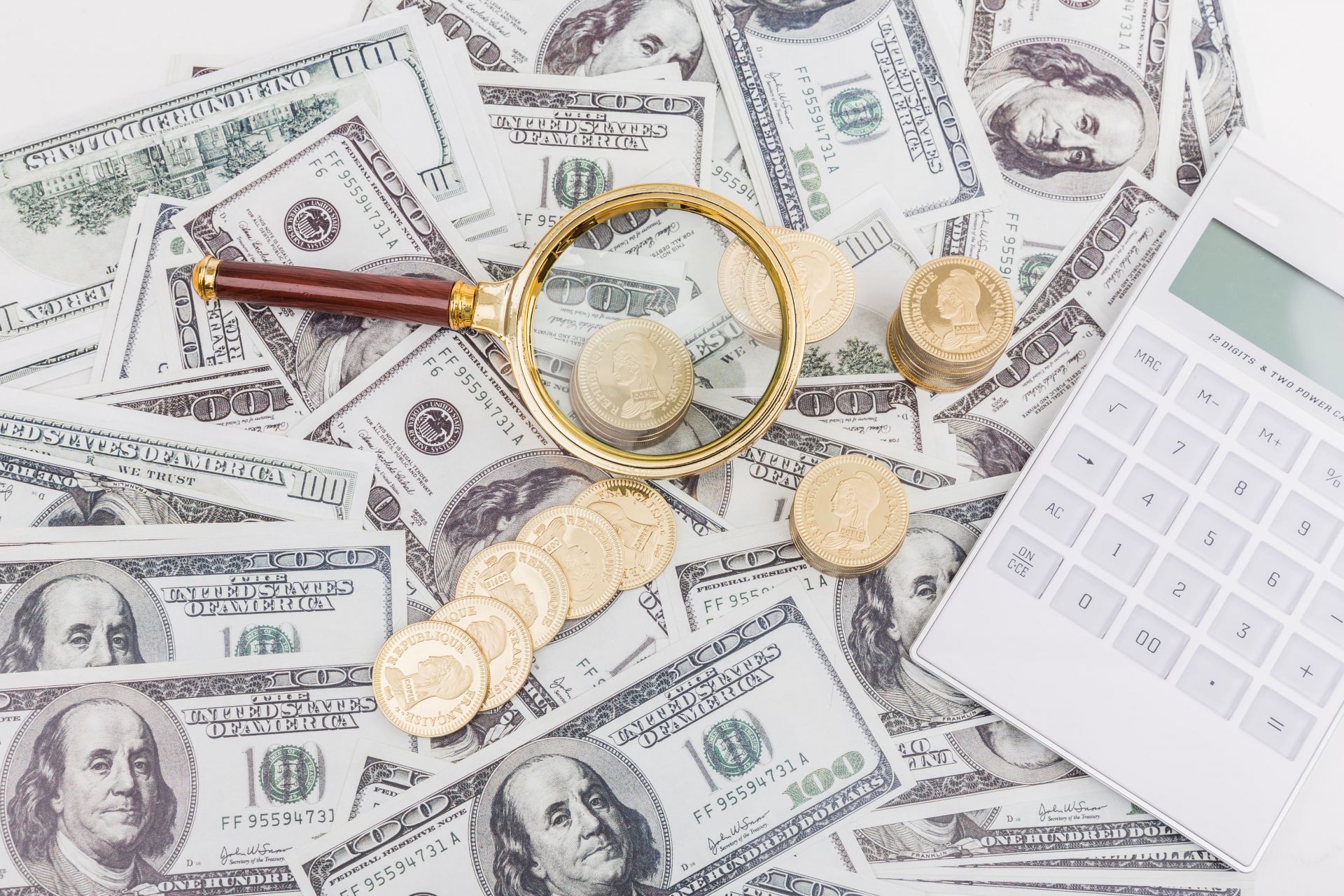 經濟策略與財務智慧:全面解析借錢與資金運用的專業指南
